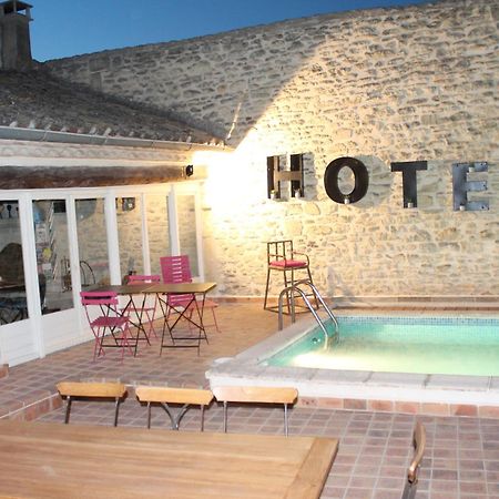 La Demeure Bed And Breakfast Aubais Bagian luar foto