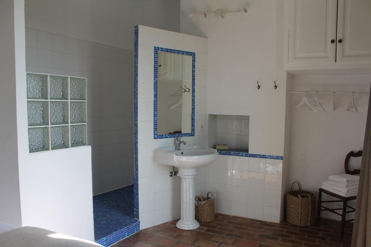 La Demeure Bed And Breakfast Aubais Bagian luar foto