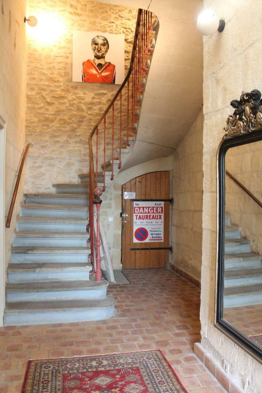 La Demeure Bed And Breakfast Aubais Bagian luar foto
