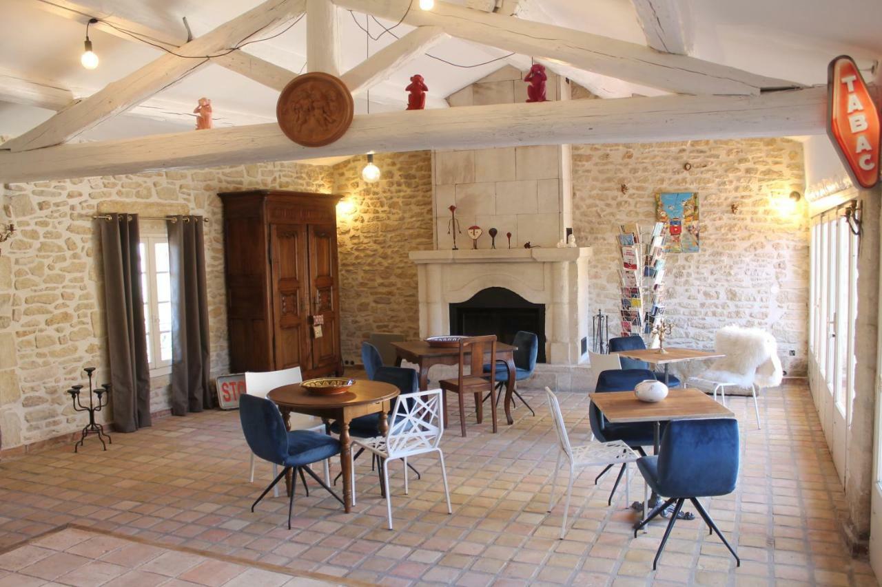 La Demeure Bed And Breakfast Aubais Bagian luar foto