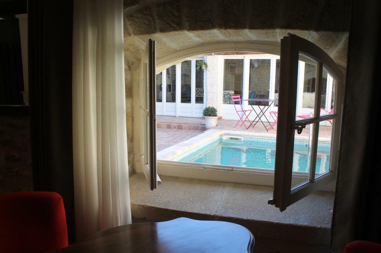 La Demeure Bed And Breakfast Aubais Bagian luar foto